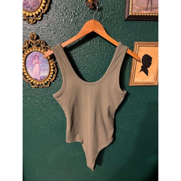 Nuuds Green Bodysuit Ribbed Sz Medium - Picture 1 of 2